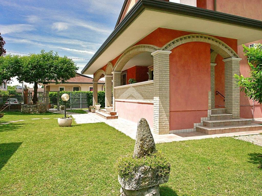 Villa a Valvasone arzene in Via Crosera, 16 - Foto 4