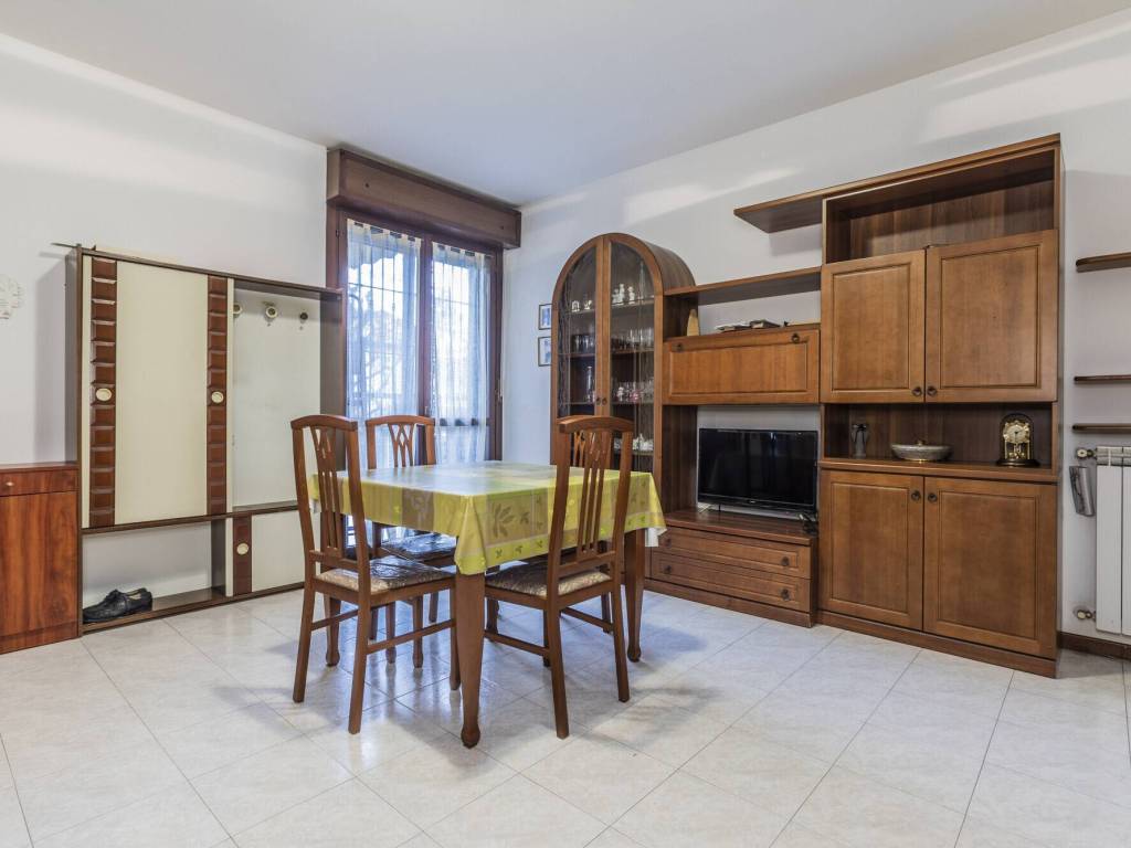 Appartamento a Uboldo in Carlo Cattaneo - Foto 3