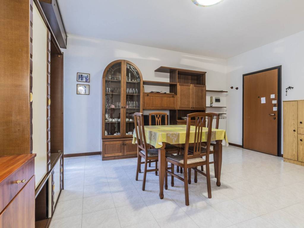Appartamento a Uboldo in Carlo Cattaneo - Foto 4