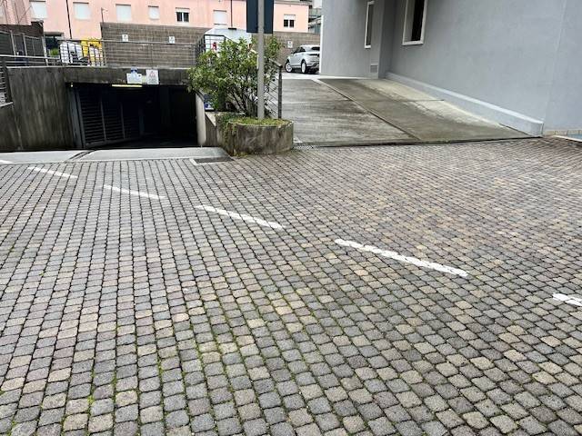 Box / garage a Udine in Via Alessandro Manzoni, 1 - Foto 4