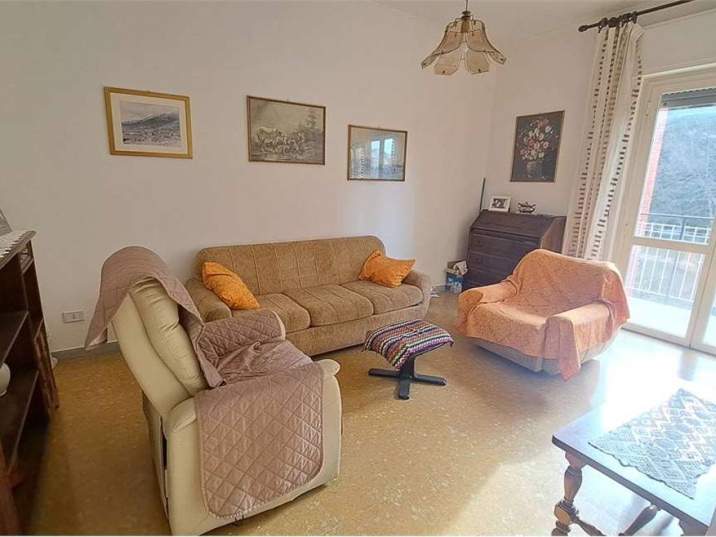 Appartamento a Pomezia in Via Varrone - Foto 4