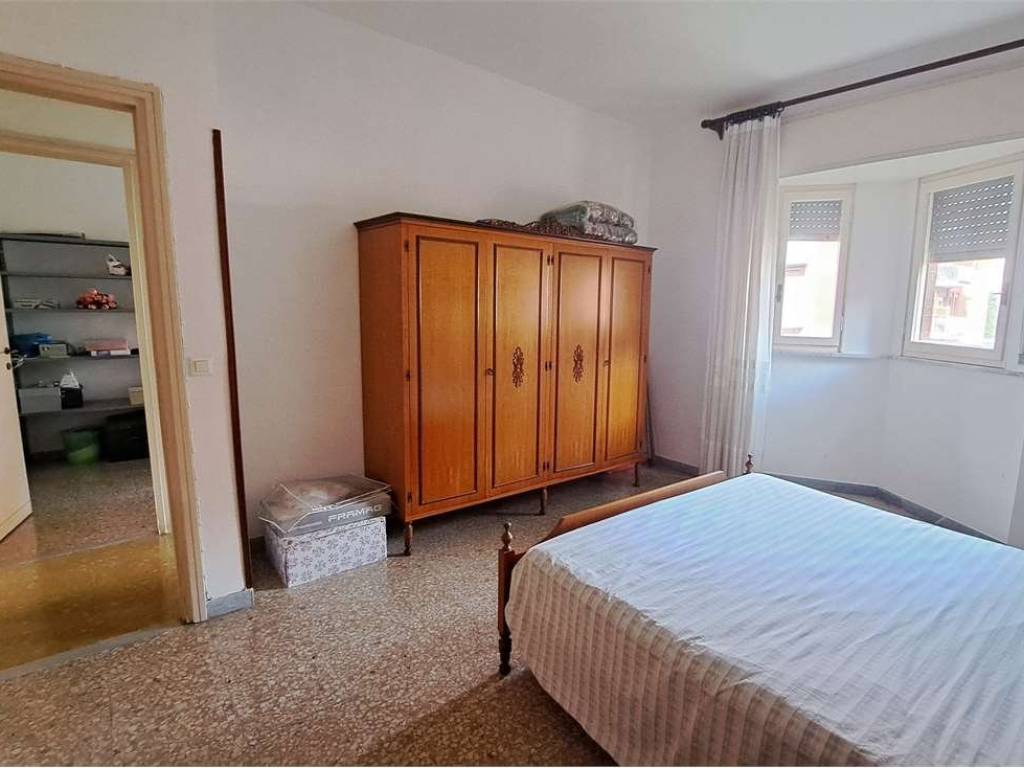 Appartamento a Pomezia in Via Varrone - Foto 5