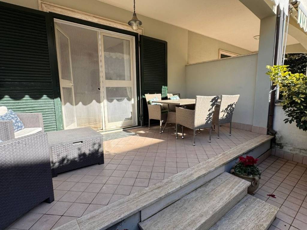 Villa a Anzio in Via Lombardia, 102 - Foto 2