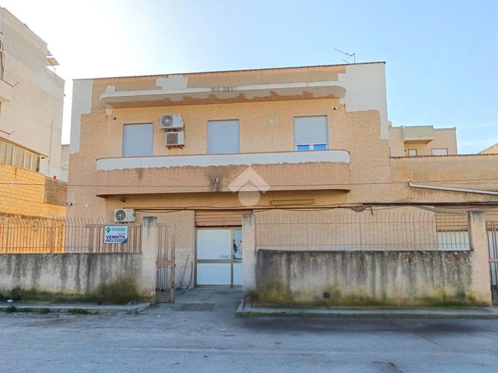 Box / garage a Trapani in Via Alceo, 11 - Foto 2