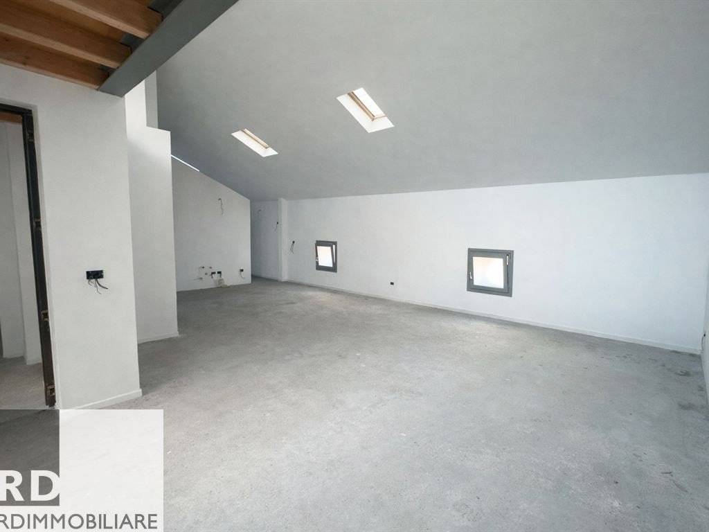 Appartamento a Mantova in via Chiassi, 18 - Foto 4