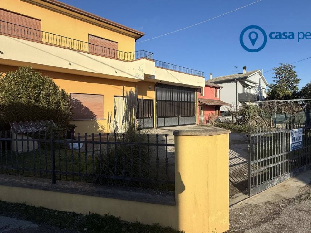 Casa indipendente a Arquà polesine in Via Madonnina - Foto 2