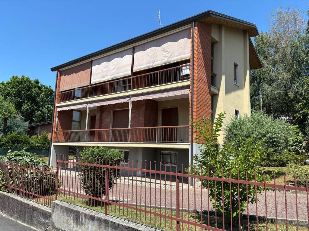Appartamento a Morazzone in Via Giuseppe Mazzini, 25 - Foto 3
