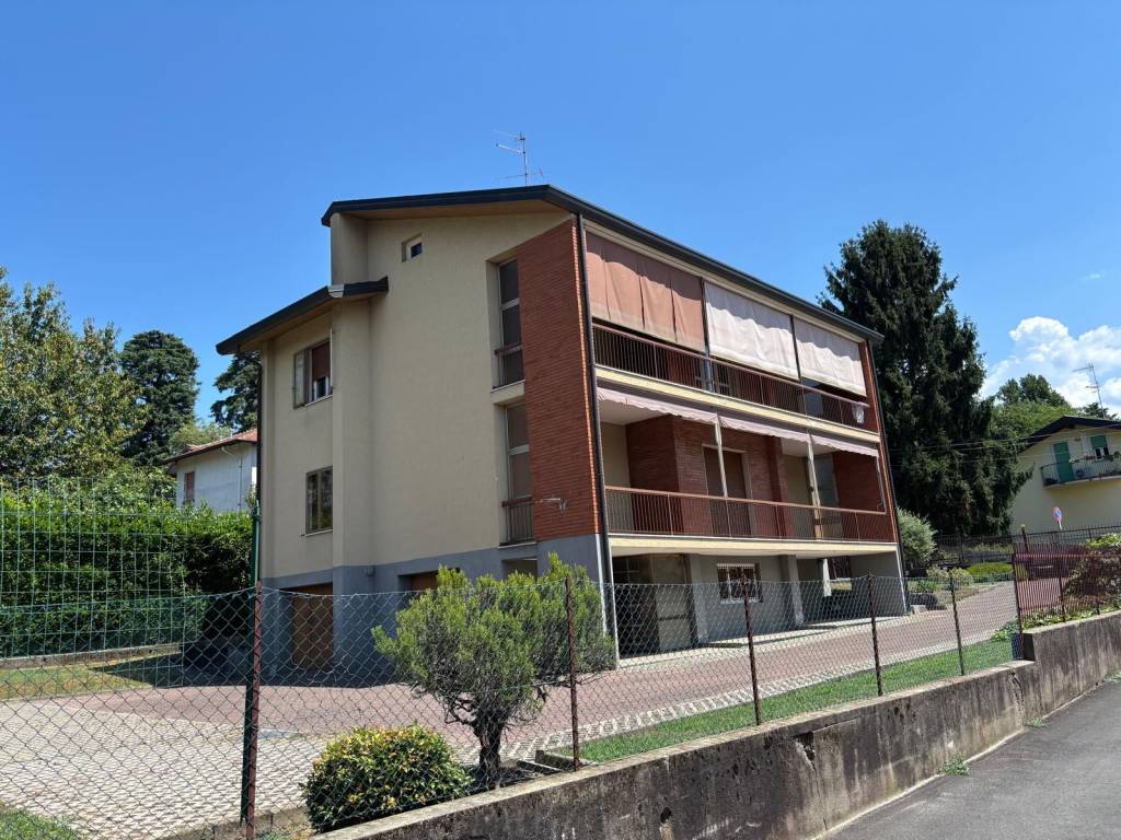 Appartamento a Morazzone in Via Giuseppe Mazzini, 25 - Foto 4