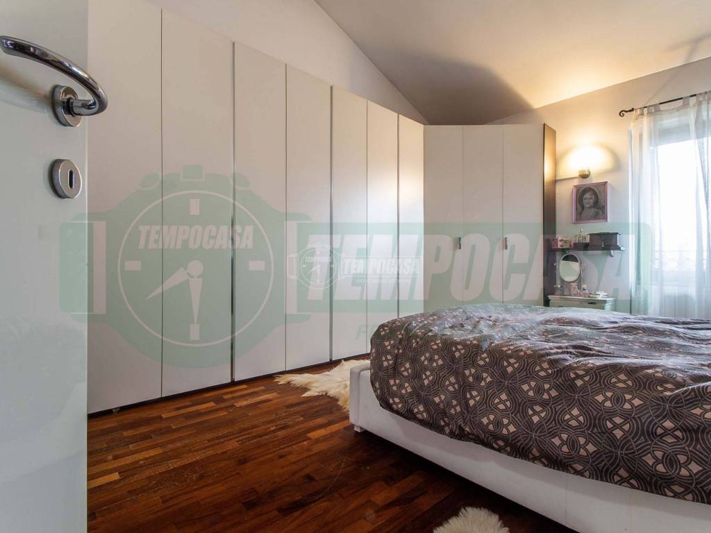 Appartamento a Origgio in Via Giosue' Ceriani 10 - Foto 4
