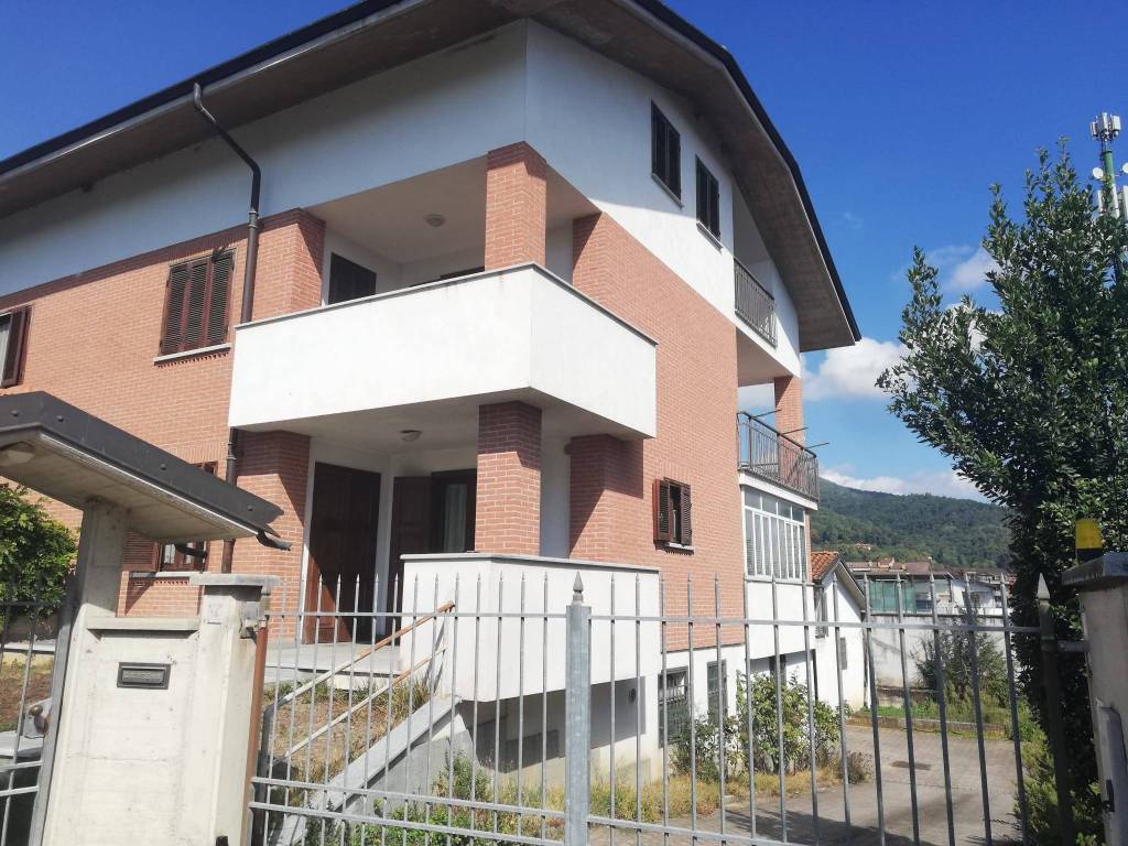 Villa a Busca in Via Giuseppe Mazzini, 14 - Foto 2