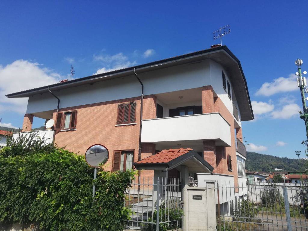 Villa a Busca in Via Giuseppe Mazzini, 14 - Foto 3