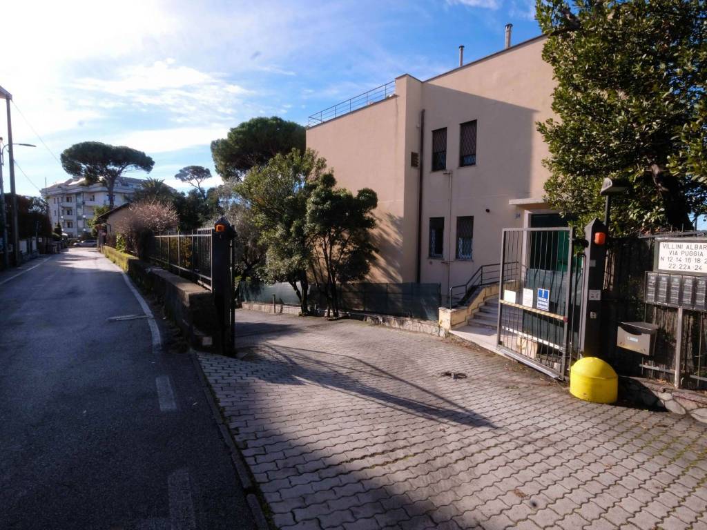 Appartamento a Genova in Via Puggia - Foto 2