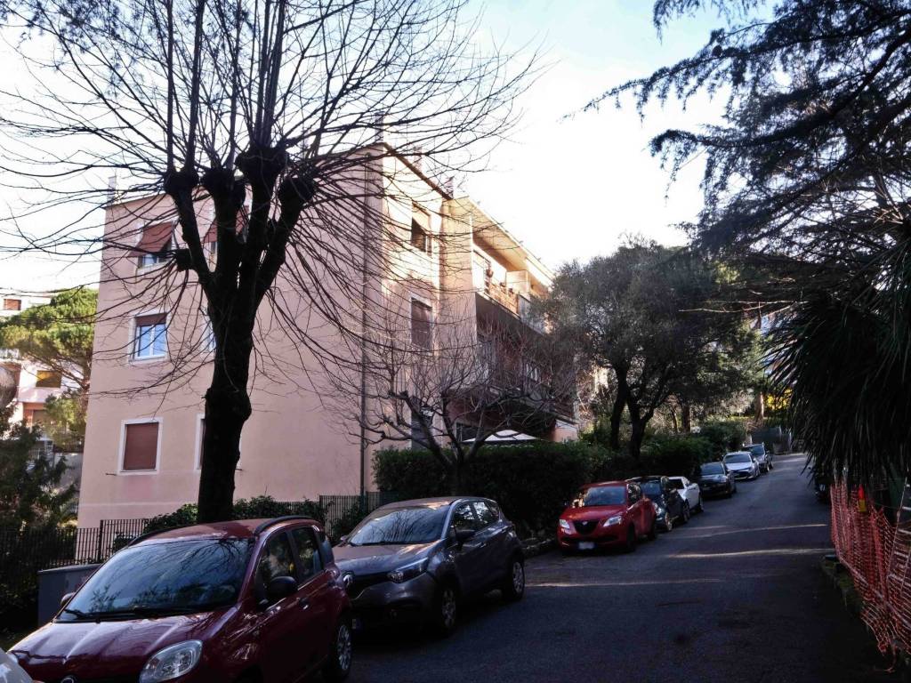 Appartamento a Genova in Via Puggia - Foto 4