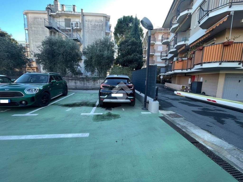 Box / garage a Bordighera in Via Aurelia, 24 - Foto 4