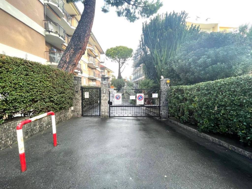 Box / garage a Bordighera in Via Aurelia, 24 - Foto 5