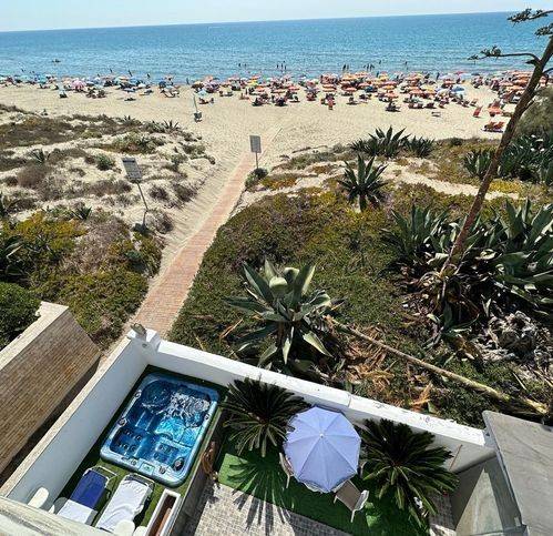 Appartamento a Pomezia in Lungomare Delle Sirene 251 - Foto 2