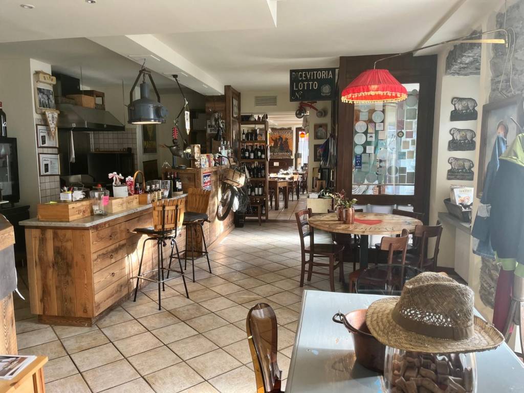 Attivit&agrave; / licenza a Pila in Via per Alagna - Foto 3