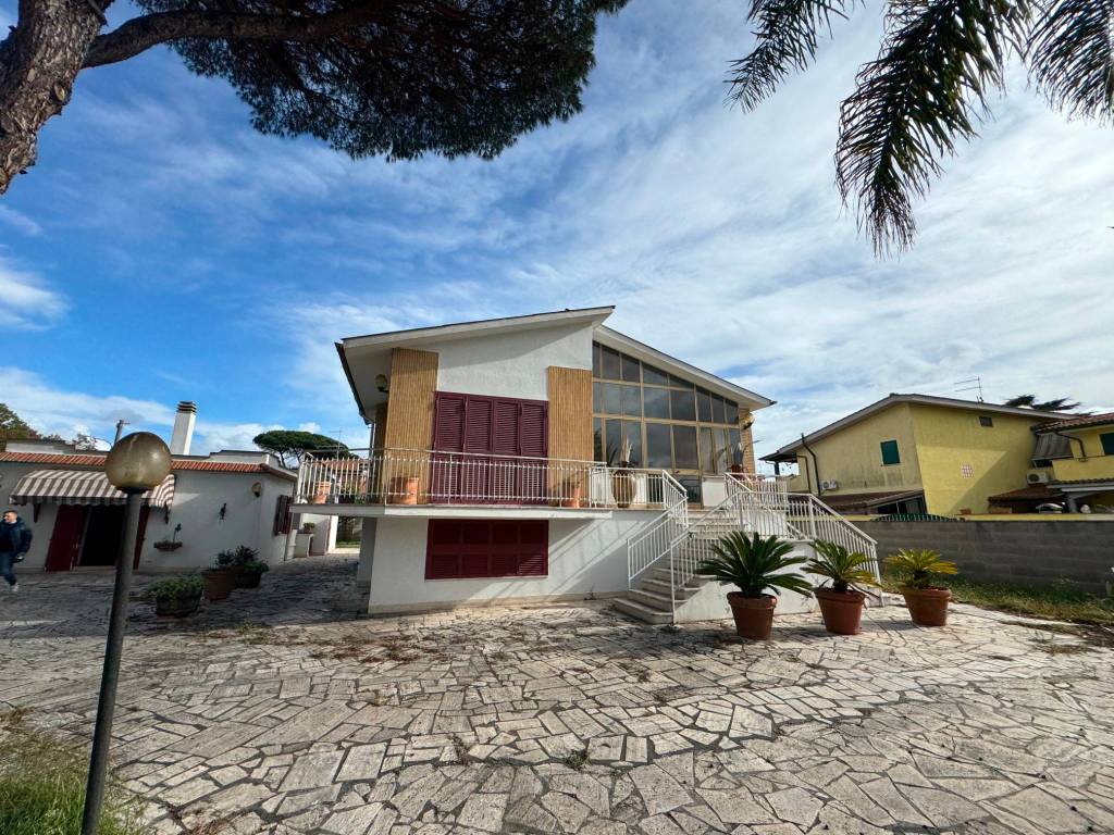 Villa a Anzio in Via Vincenzo Monti, 2 - Foto 2