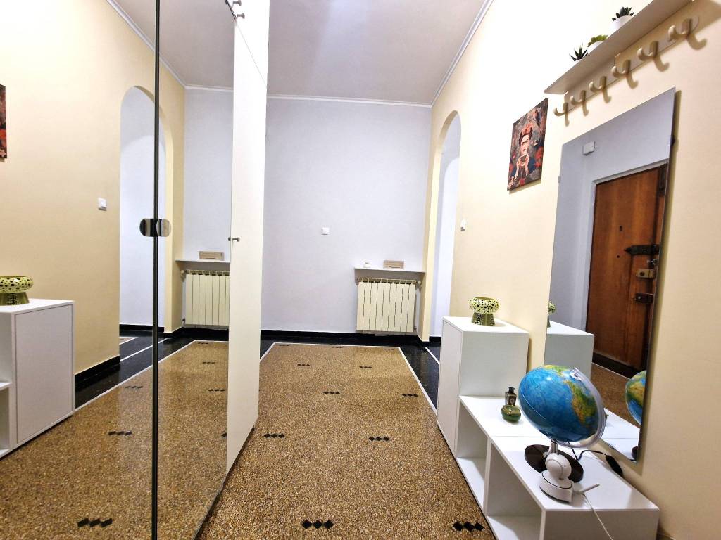 Appartamento a Genova in Via Giovanni Ambrogio Molfino, 10 - Foto 3