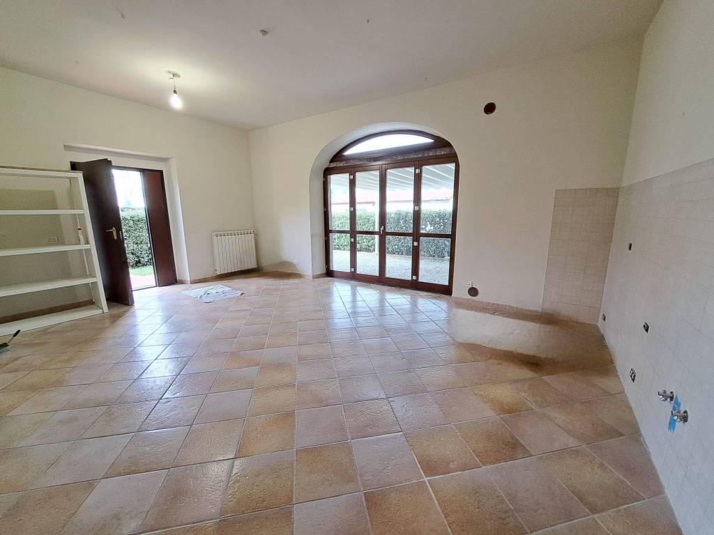 Appartamento a Quarrata in Via Larga - Foto 2