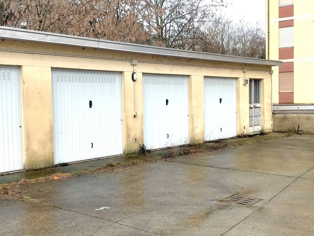 Box / garage a Cremona in Via Angelo Massarotti, 42 - Foto 3