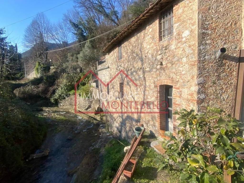 Rustico / casale a Camaiore in Via Gallena, , 25 - Foto 2