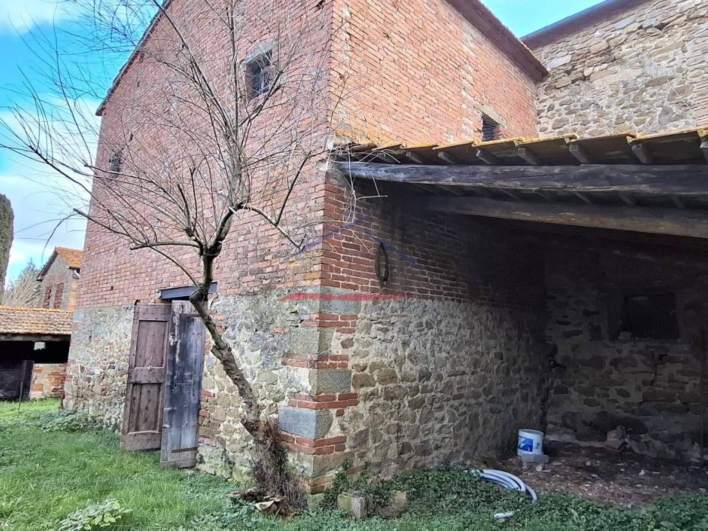 Rustico / casale a Arezzo - Foto 4
