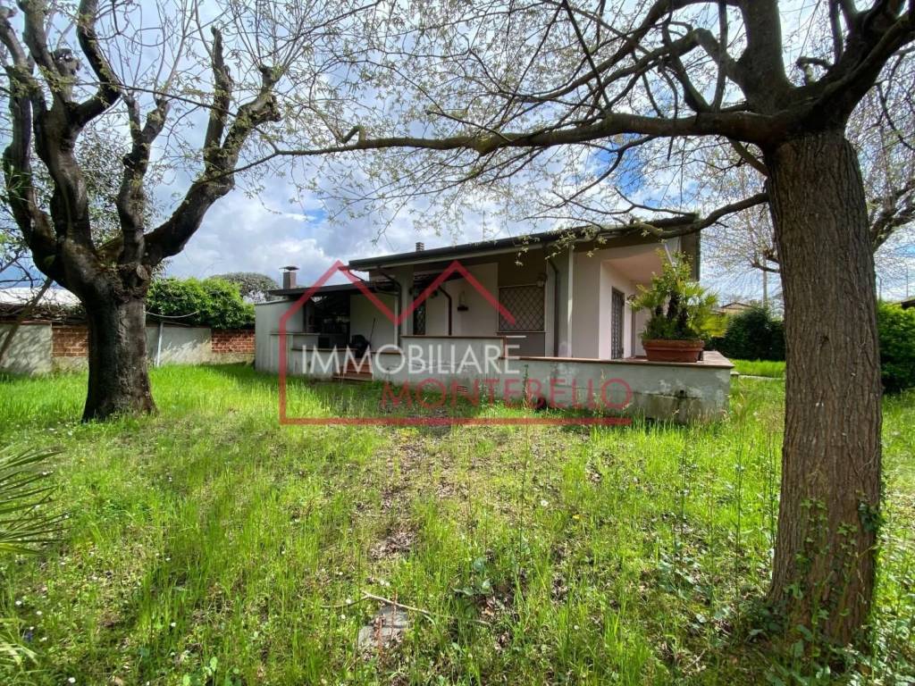 Villetta a schiera a Pietrasanta in Via Tonfano - Foto 3