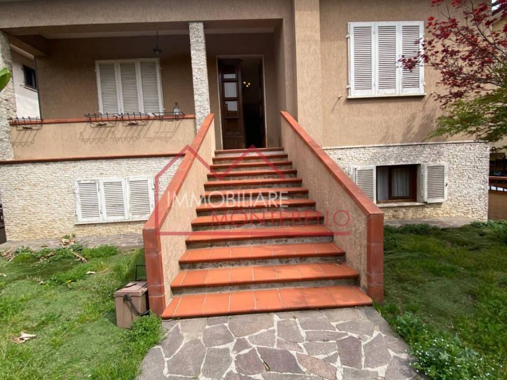 Casa indipendente a Camaiore in Via Roma, , 41 - Foto 2