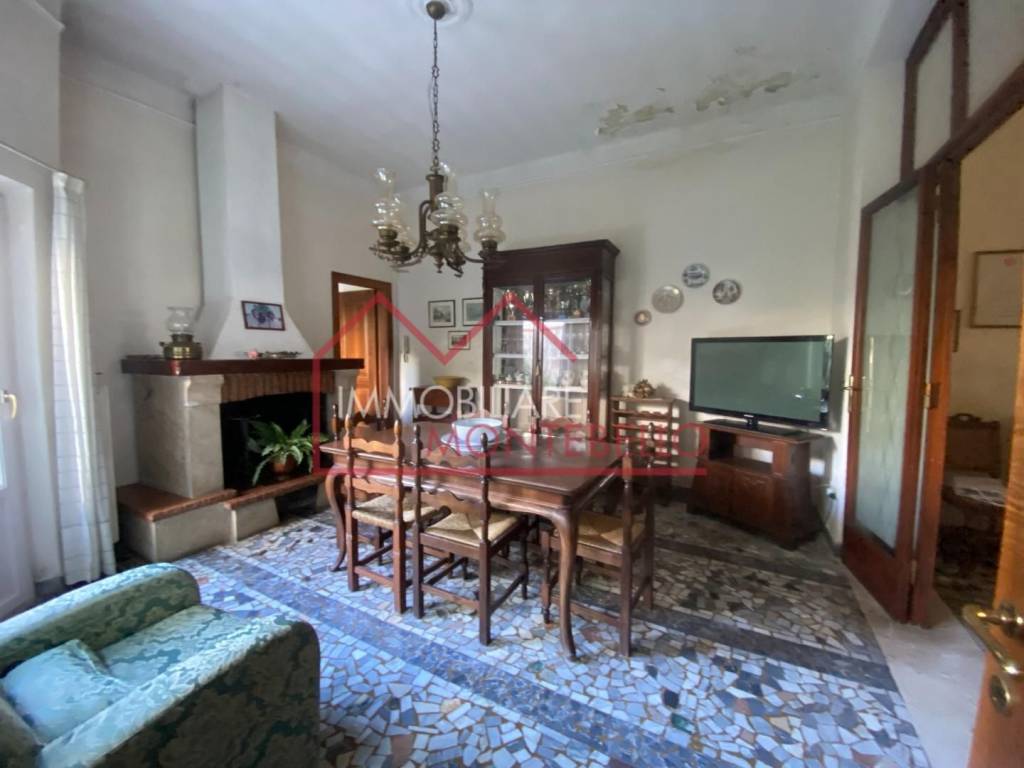 Villa a Viareggio in Via Vittorio Veneto, , 55049 - Foto 2