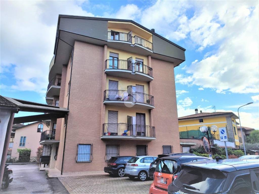 Appartamento a Perugia in Via Manzoni, 397 - Foto 2