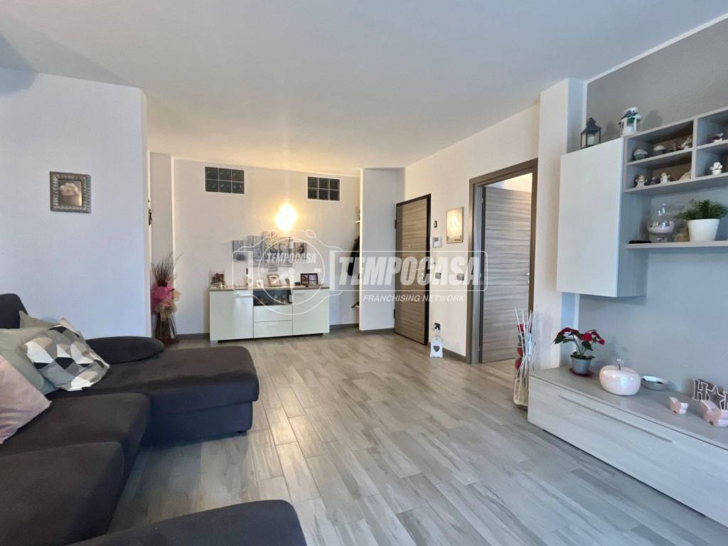 Appartamento a Calolziocorte in Via Bergamo - Foto 2