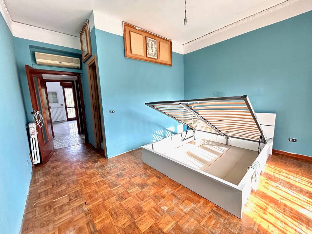 Appartamento a Napoli in Via Nicola Ricciardi - Foto 2