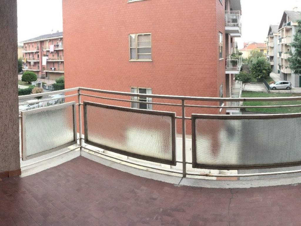 Appartamento a Novara in Via Lorenzo Bernini - Foto 5