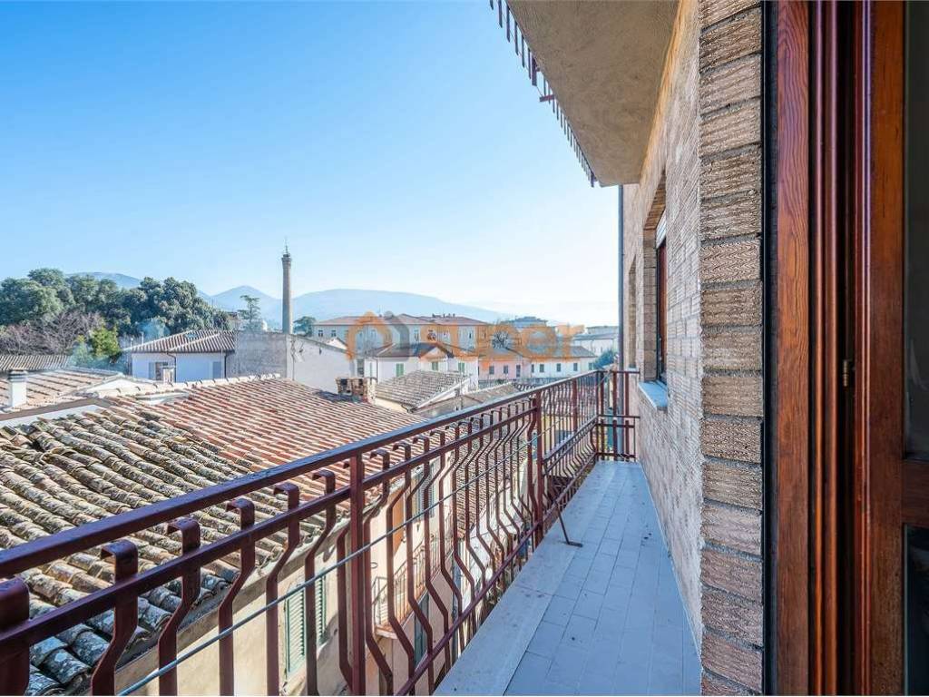 Appartamento a Foligno in Piazza Ercole Giacomini - Foto 5