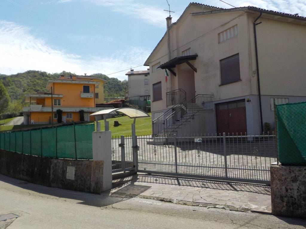 Villa a Valdagno in Contrada Piana di Là di Sotto - Foto 3