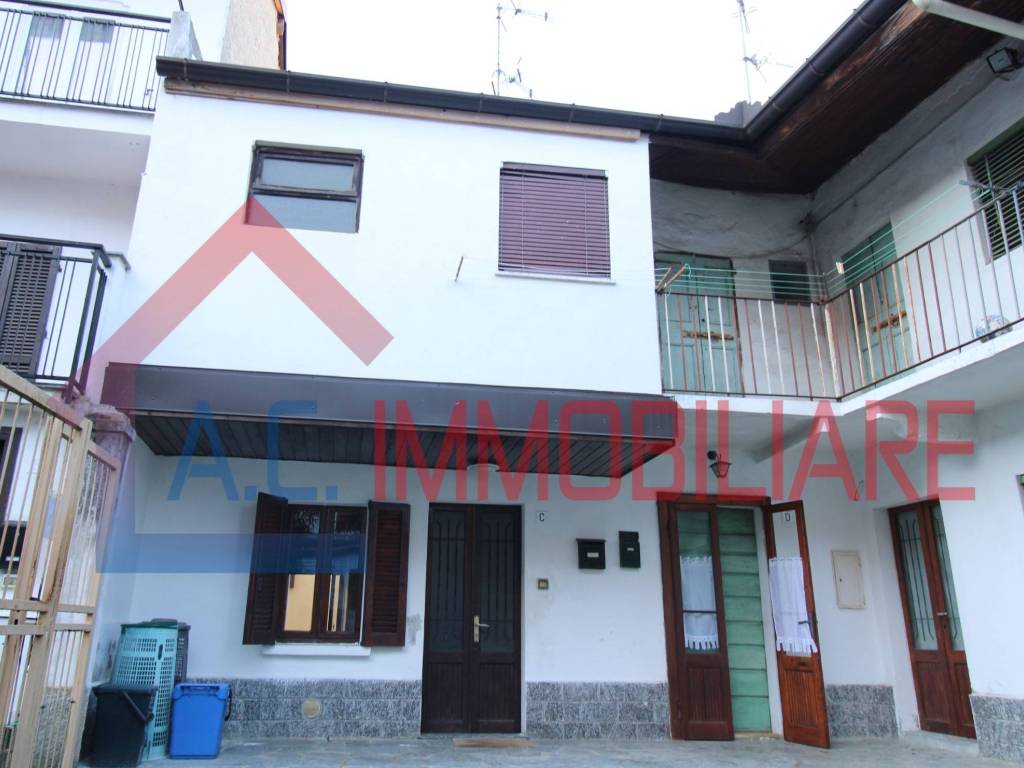 Appartamento a Vergiate in Via Felice Cavallotti, 6 - Foto 2