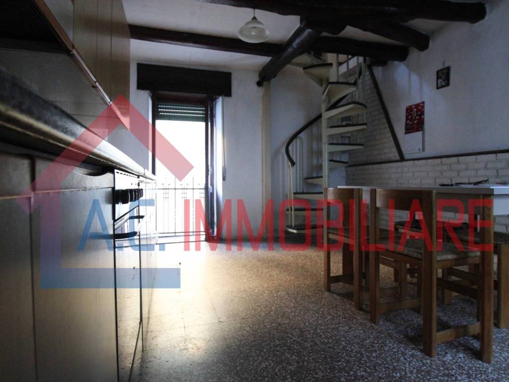 Appartamento a Vergiate in Via Felice Cavallotti, 6 - Foto 4