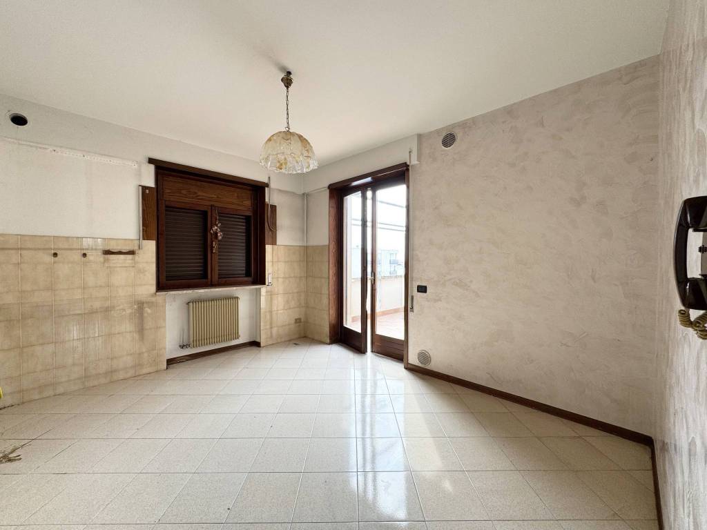 Appartamento a Thiene in Via Papa Giovanni XXIII, 15 - Foto 3