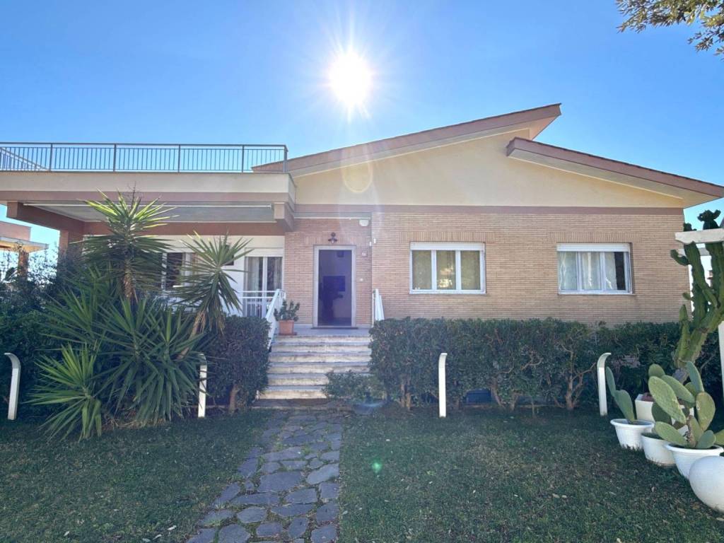 Villa a Anzio in Via dei Gabbiani - Foto 2