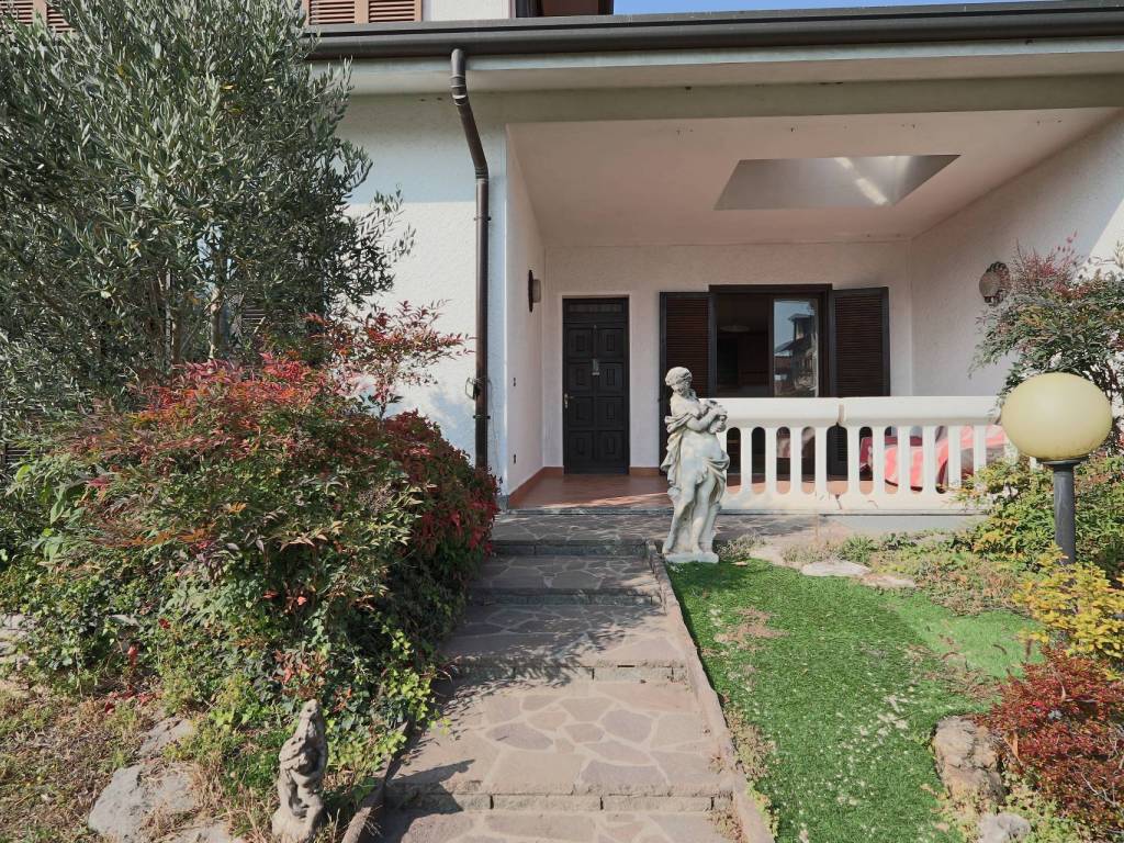 Villa a Arconate in Via IV Novembre - Foto 2