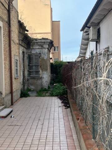 Casa indipendente a Pescara in Via Teramo, 12 - Foto 2
