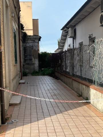 Casa indipendente a Pescara in Via Teramo, 12 - Foto 3