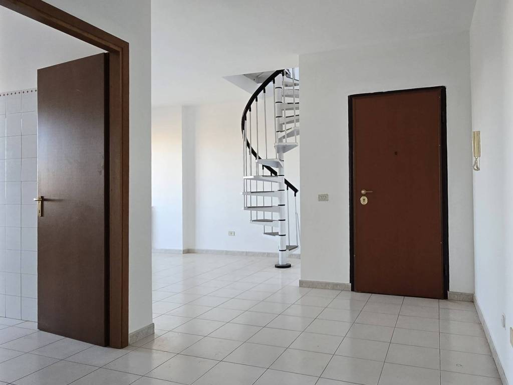 Appartamento a Pomezia in Via Federico Fellini, 9 - Foto 2