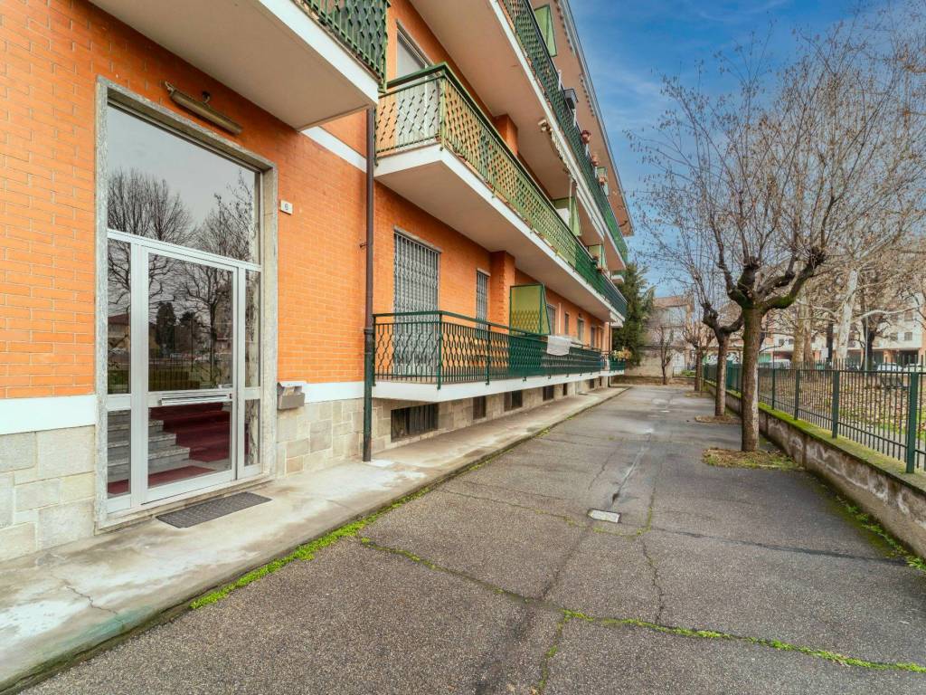 Appartamento a Moncalieri in Via Juglaris, 5 - Foto 2