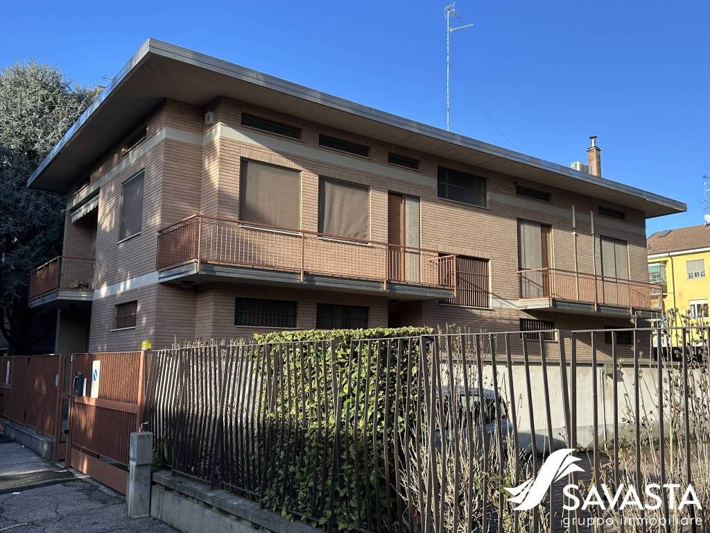 Villa a Novara in Via Verona, 22 - Foto 3
