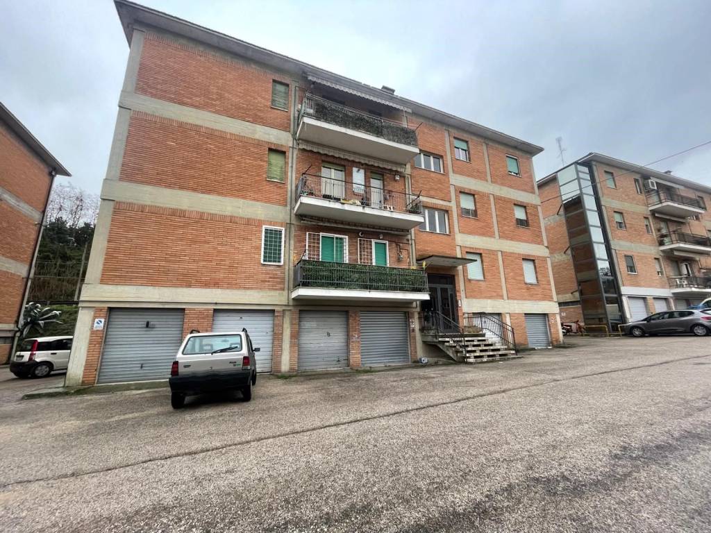 Appartamento a Ascoli piceno in Via Ionio - Foto 2