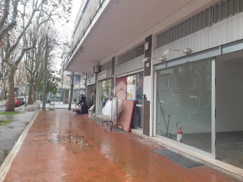 Immobile a Rimini in Viale Marconi, 97 - Foto 2