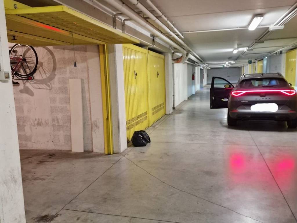 Box / garage a Bologna in Via Giuseppe Rivani - Foto 2