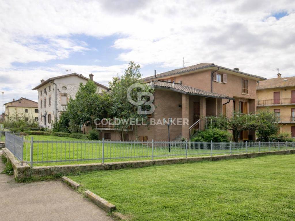 Villa a Gubbio in Via Castel d' Alfiolo, 12 - Foto 2